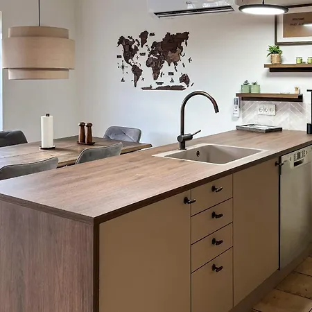 Seaside Bliss With Views - By Traum *